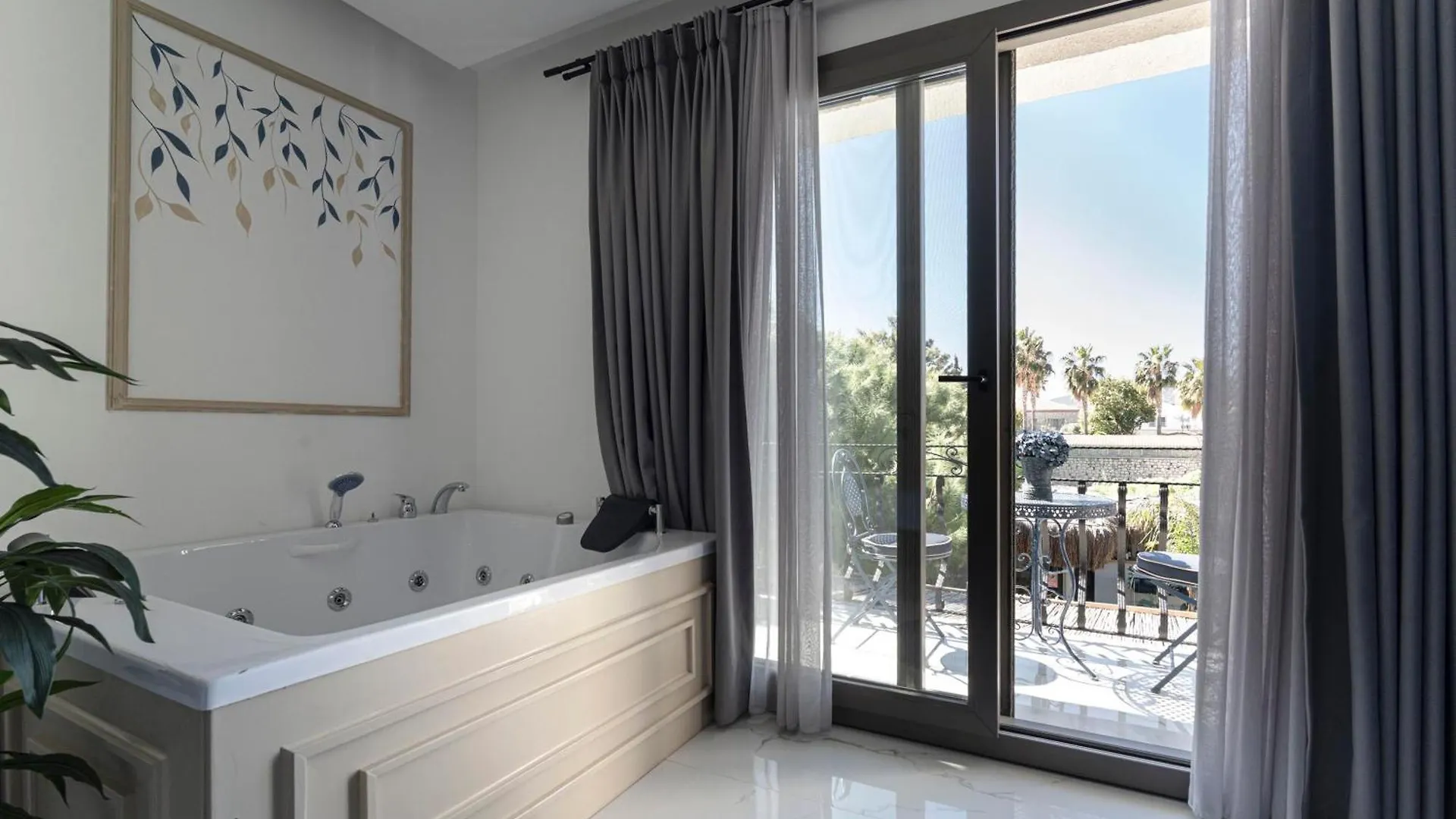 Voger Alacati Family Hotell